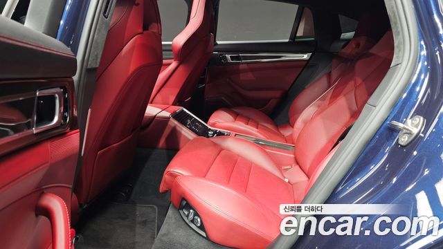 Porsche Panamera 2018 — photo 18