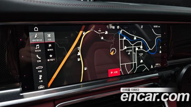 Porsche Panamera 2018 — photo 20