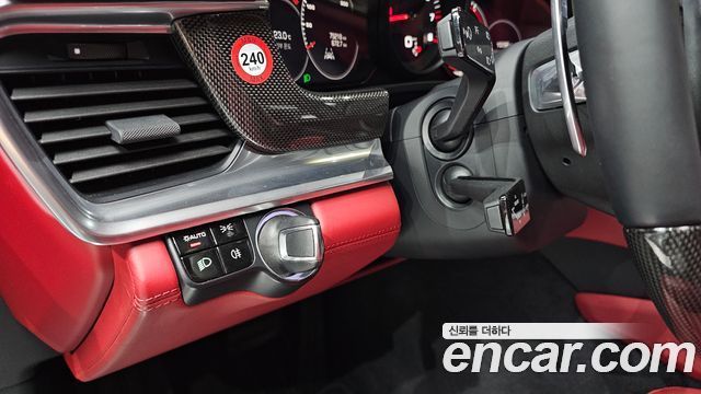 Porsche Panamera 2018 — photo 25