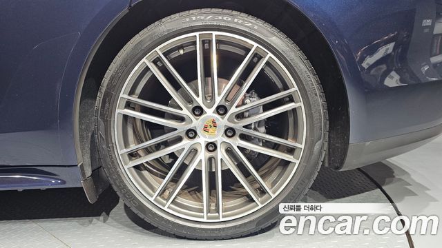 Porsche Panamera 2018 — photo 7