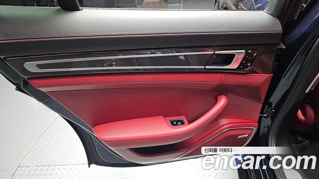 Porsche Panamera 2018 — photo 15