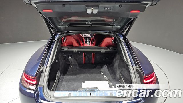 Porsche Panamera 2018 — photo 40