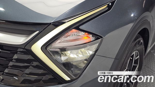Kia Sportage 2023 — photo 8
