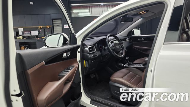 Kia Sorento 2016 — photo 13