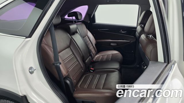 Kia Sorento 2016 — photo 17