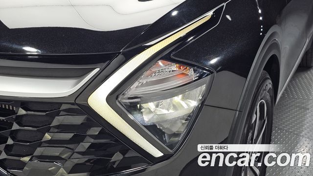 Kia Sportage 2023 — photo 8