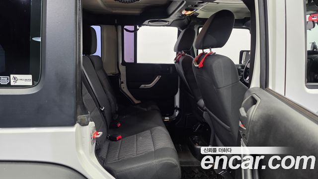 Jeep Wrangler 2012 — photo 12