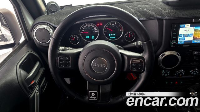 Jeep Wrangler 2012 — photo 13