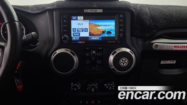 Jeep Wrangler 2012 — photo 14