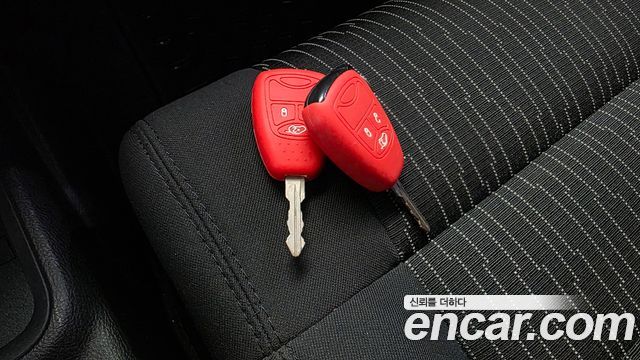 Jeep Wrangler 2012 — photo 17