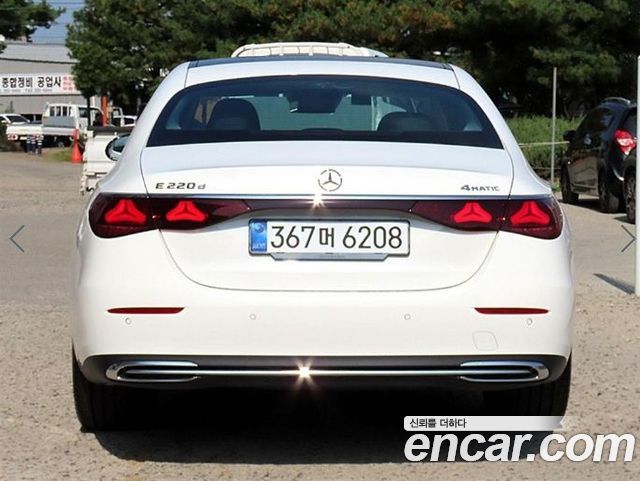 Mercedes-Benz E-Class 2026 — photo 4