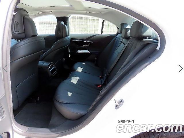 Mercedes-Benz E-Class 2026 — photo 6