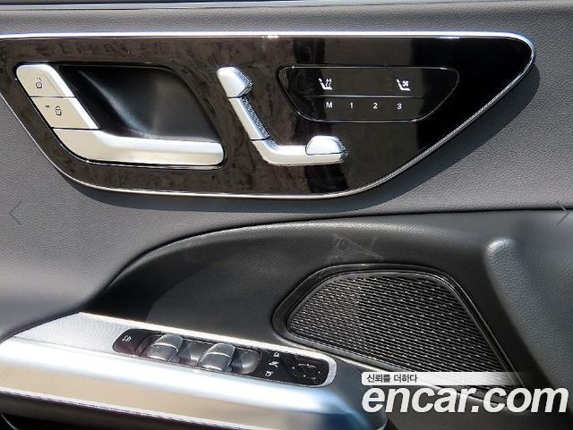 Mercedes-Benz E-Class 2026 — photo 11