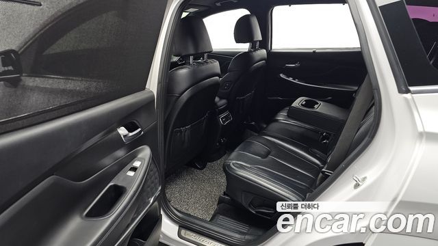 Hyundai Santafe 2021 — photo 18