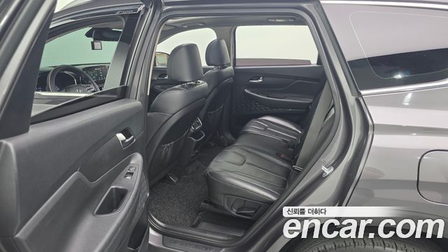 Hyundai Santafe 2019 — photo 17