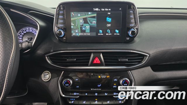 Hyundai Santafe 2019 — photo 18