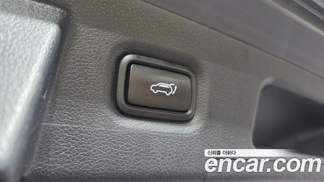 Hyundai Santafe 2019 — photo 22