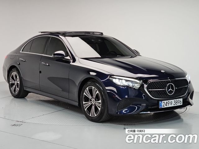 Mercedes-Benz E-Class 2024 — photo 2