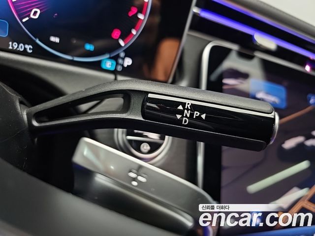Mercedes-Benz E-Class 2024 — photo 9