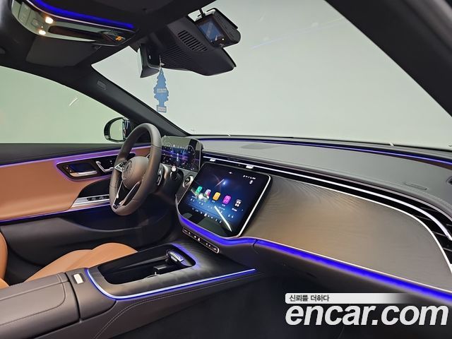 Mercedes-Benz E-Class 2024 — photo 16