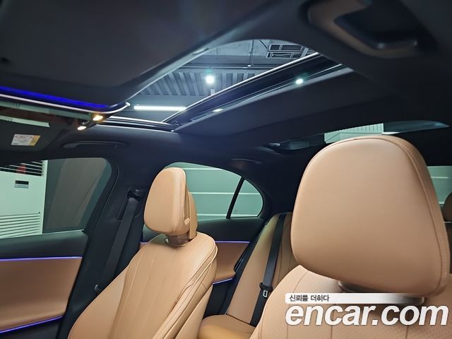 Mercedes-Benz E-Class 2024 — photo 18