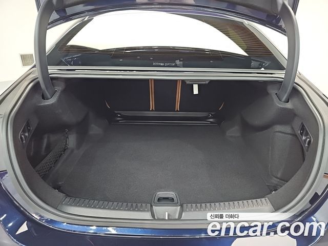 Mercedes-Benz E-Class 2024 — photo 19