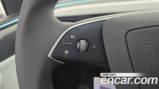 Tesla Model Y 2026 — photo 15