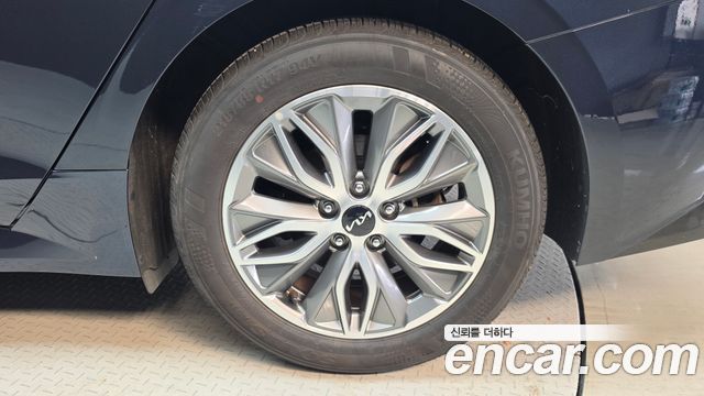 Kia K5 2023 — photo 7