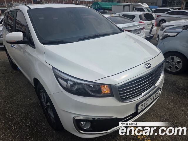 Kia Canival 2015 — photo 2