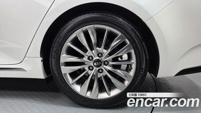 Kia K5 2019 — photo 7