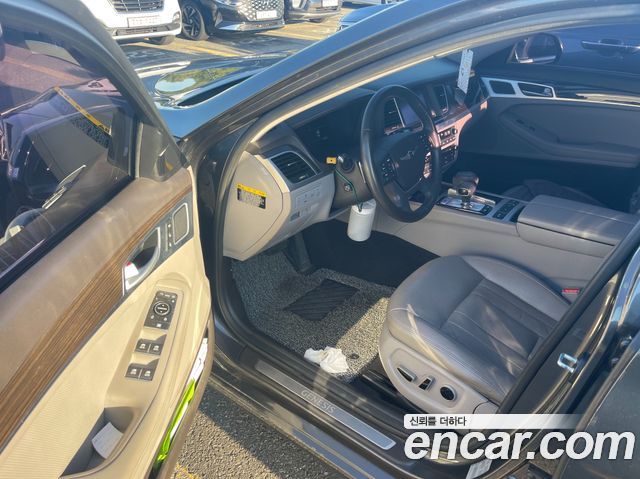 Genesis G80 2017 — photo 14
