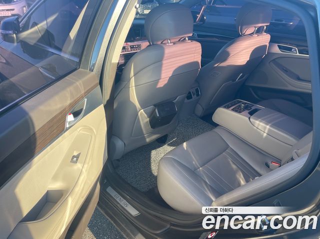 Genesis G80 2017 — photo 15