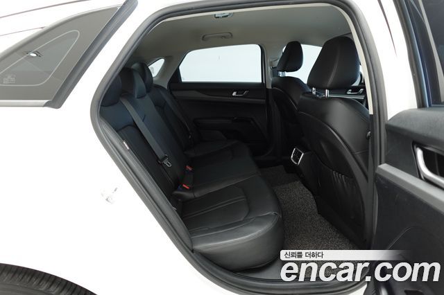 Kia K5 2023 — photo 16