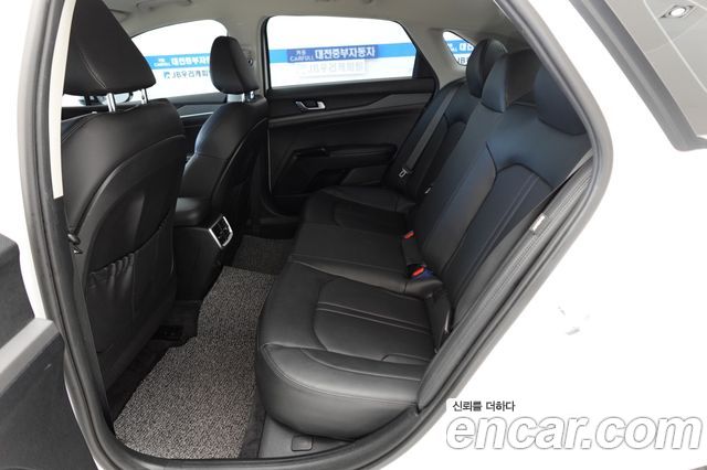Kia K5 2023 — photo 18