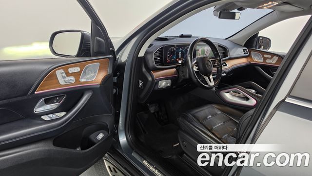 Mercedes-Benz GLE-Class 2019 — photo 10