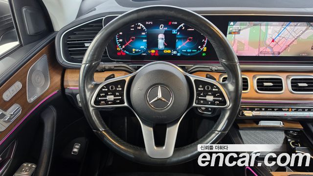 Mercedes-Benz GLE-Class 2019 — photo 13