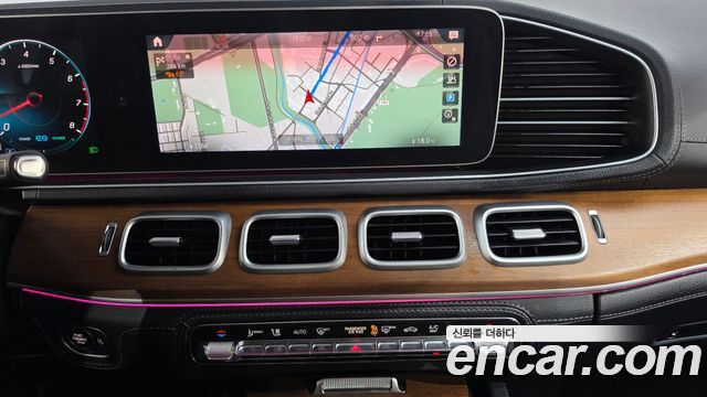 Mercedes-Benz GLE-Class 2019 — photo 14