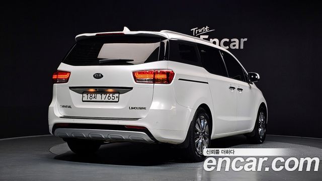 Kia Canival 2018 — photo 2