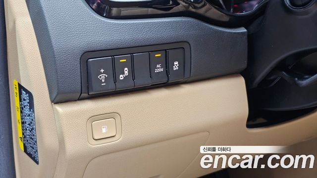 Kia Canival 2018 — photo 22
