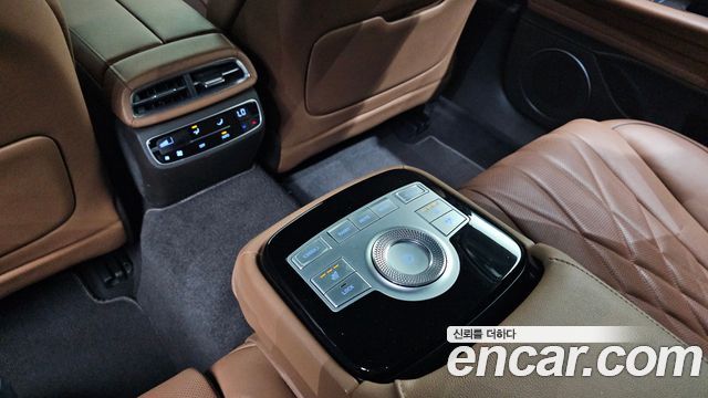 Genesis G80 2022 — photo 19