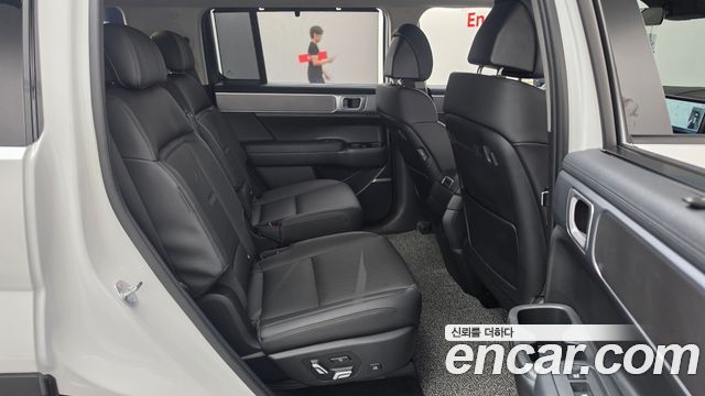 Hyundai Santafe 2025 — photo 17