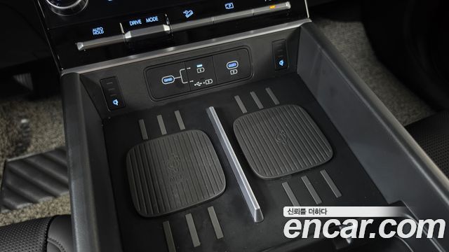 Hyundai Santafe 2025 — photo 24