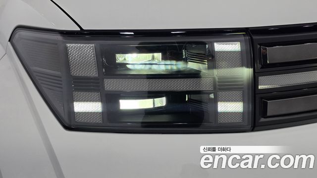 Hyundai Santafe 2025 — photo 8