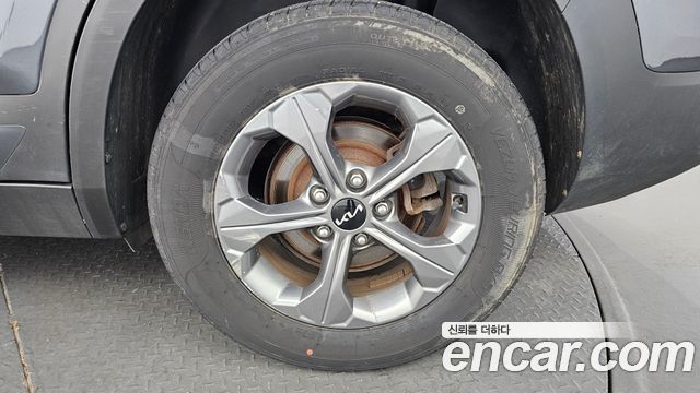 Kia Seltos 2023 — photo 7