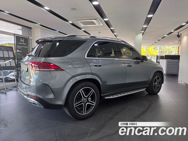 Mercedes-Benz GLE-Class 2020 — photo 2