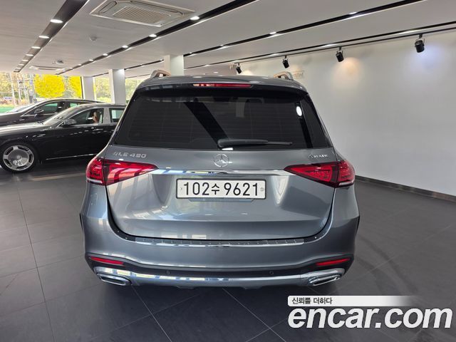 Mercedes-Benz GLE-Class 2020 — photo 4