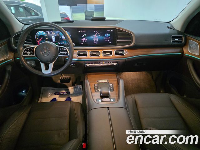 Mercedes-Benz GLE-Class 2020 — photo 7