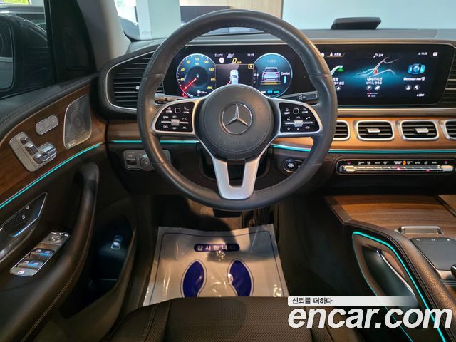 Mercedes-Benz GLE-Class 2020 — photo 14
