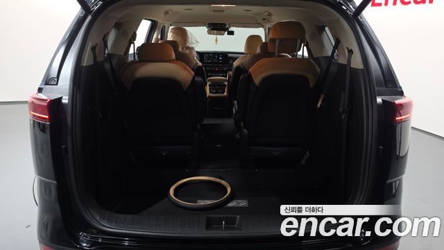 Kia Canival 2021 — photo 24