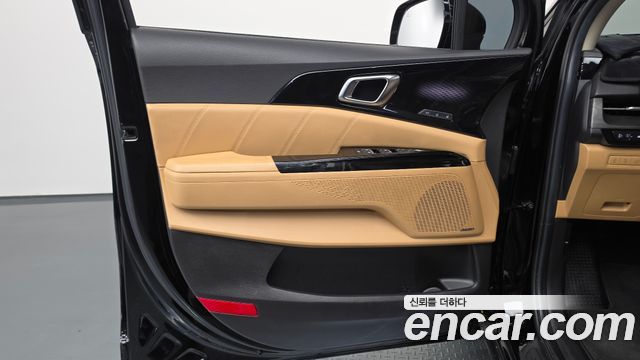 Kia Canival 2021 — photo 15